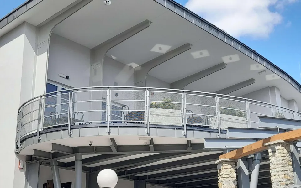 Realizacja Renoplast system Basic W30 taras wentylowany łukowy