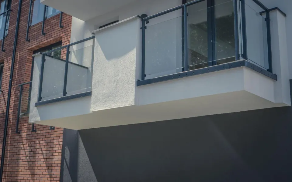 Realizacja system Renoplast Basic W30 na balkonach